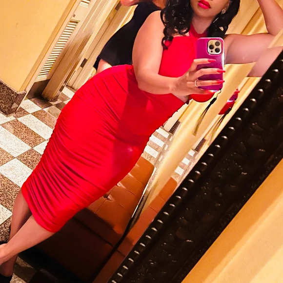 Lady in Red Halter Dress - Picture 4 of 10